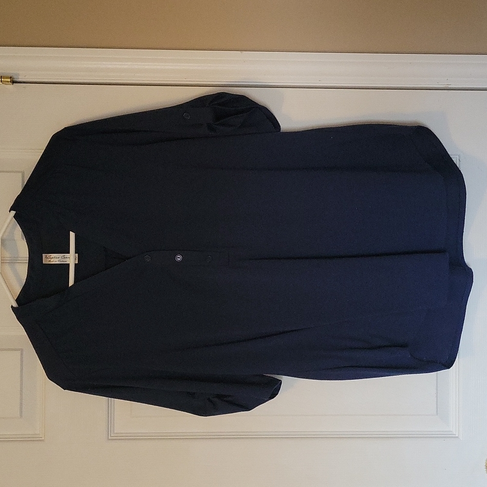 Navy Blue. XL. Quarter Sleeve top.